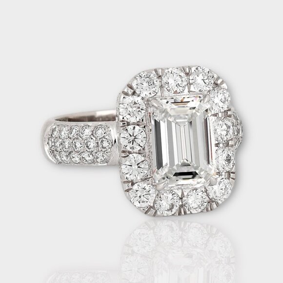 2 Carat Lab Grown Diamond Ring - Picture 3 of 9